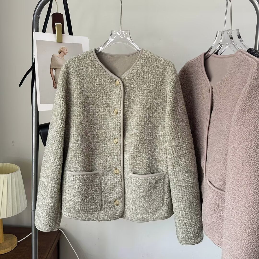 Cardigan à la mode pour femmes avec détails de boutons et poches pratiques Chic & Stil