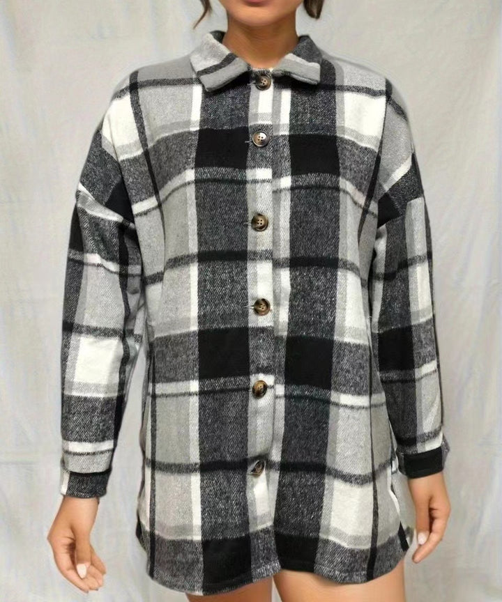 Ladies Karojacket in soft flannel with decorative buttons Lune London