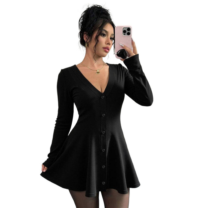 Robe tricotée femme mi-longue avec décolleté en V profond et patte de boutonnage Chic & Stil