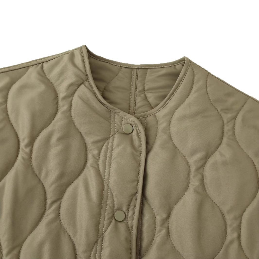 Quilted Transition Jacket for Women with Side Pockets and Elegant Cut Lune London