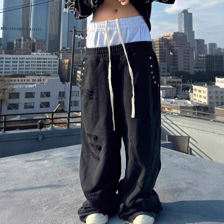 Casual relaxed fit cargo pants for women with elastic waistband and rivet embellishment Lune London