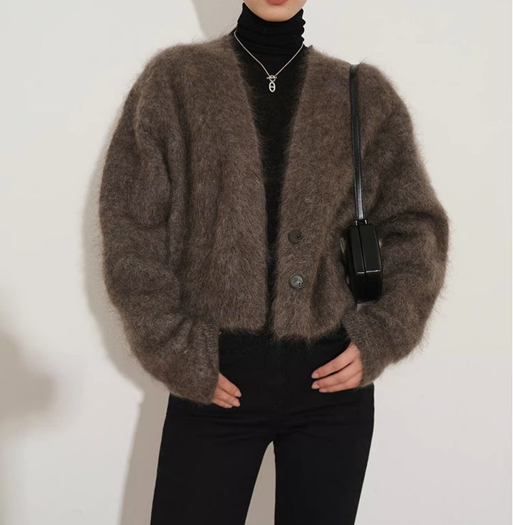 Elegant knitted jacket for women with a modern fit and high collar Lune London