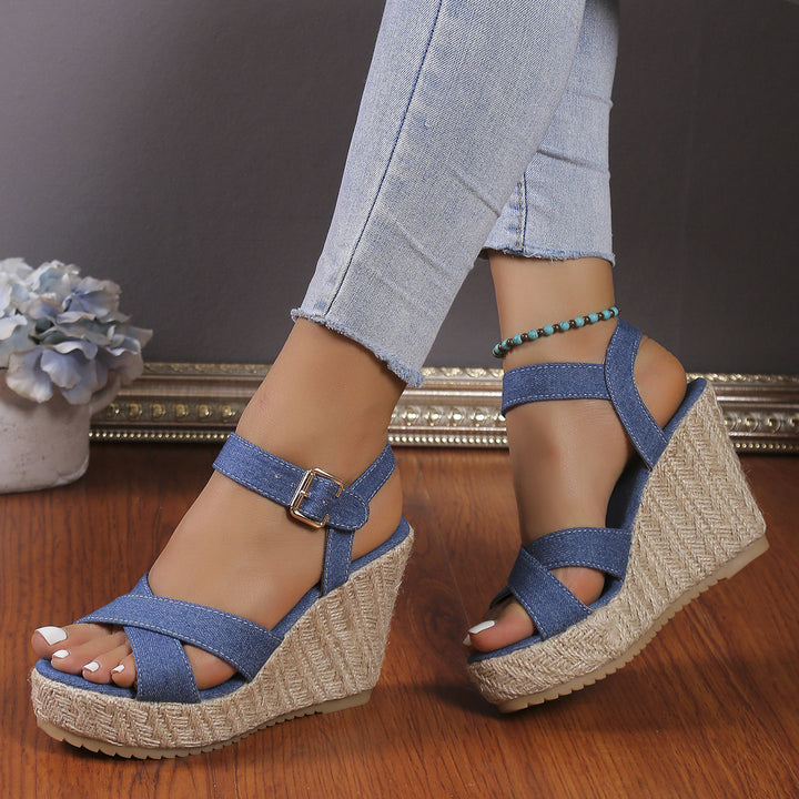 Trendy espadrilles for women with adjustable strap Lune London
