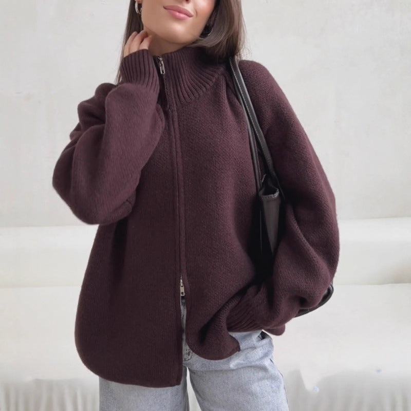 Cardigan pour femmes avec col monté et fermeture éclair Chic & Stil