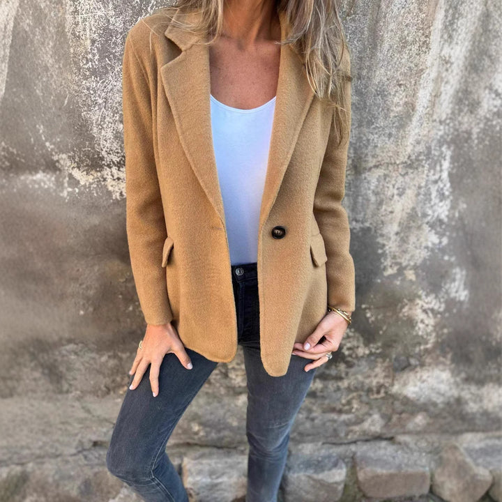 Ladies Elegant Business Blazer Jacket in Soft Chic Material and Style