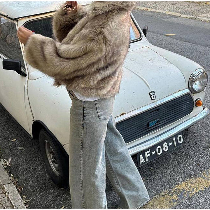 Ladies teddy coat with trendy cut Lune London