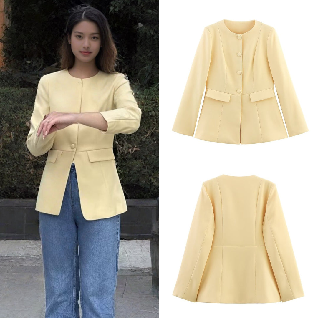 Elegant blazer jacket for ladies with decorative buttons and chic and stylish stitching