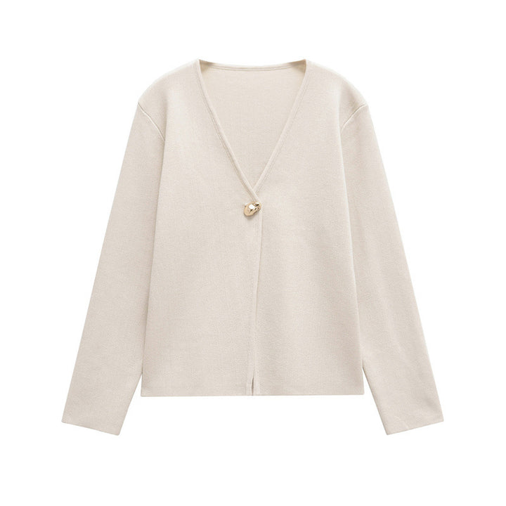 Ladies elegant cardigan with V-neck and decorative button Lune London