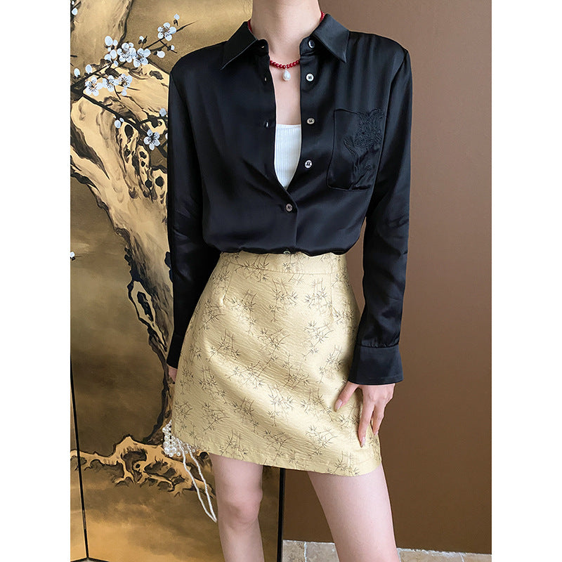 Women casual blouse with fine texture and fashionable cut Chic & Stil