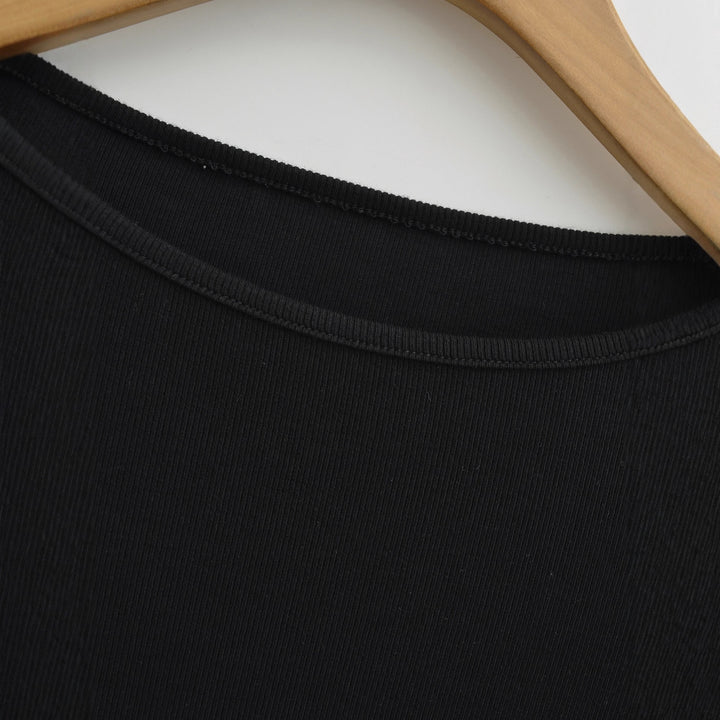 Women long sleeve top with elegant round neck Lune London
