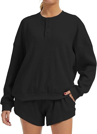 Ensemble de pull surdimensionné décontracté et de shorts Chic & Stil pour femmes