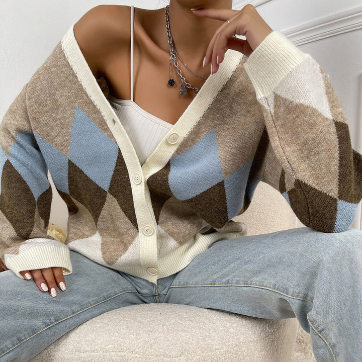 Ladies elegant knitted vest with attractive diamond patterns Lune London