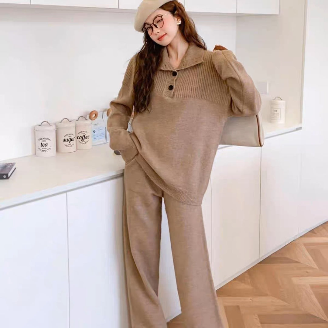 Costume tricoté pour femme avec détails de boutons décoratifs et coupe large Chic & Stil