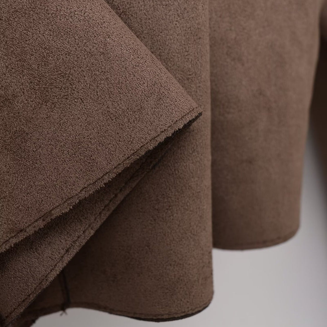 Veste courte à la mode pour femme faite de matériau texturé doux Chic & Stil
