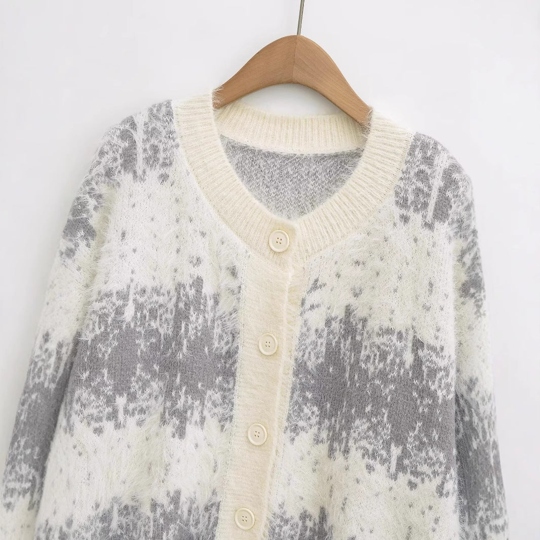 Women's knit jacket with soft patterns and chic and stylish button details