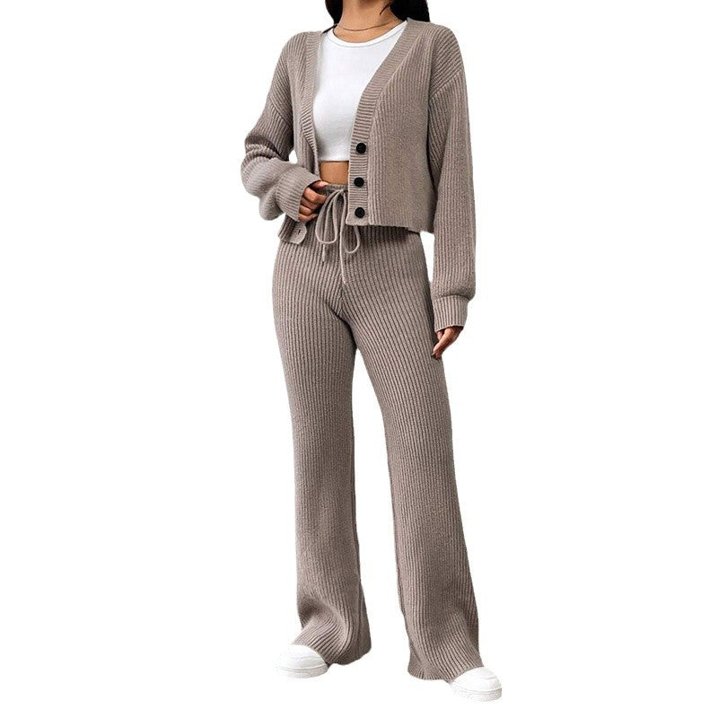 Ladies' soft knit set with casual pants and short cardigan Lune London