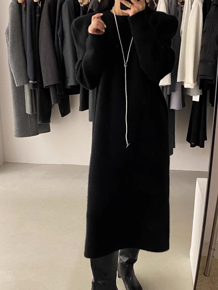 Elegant knitted dress for women with puff sleeves and a round neckline Lune London