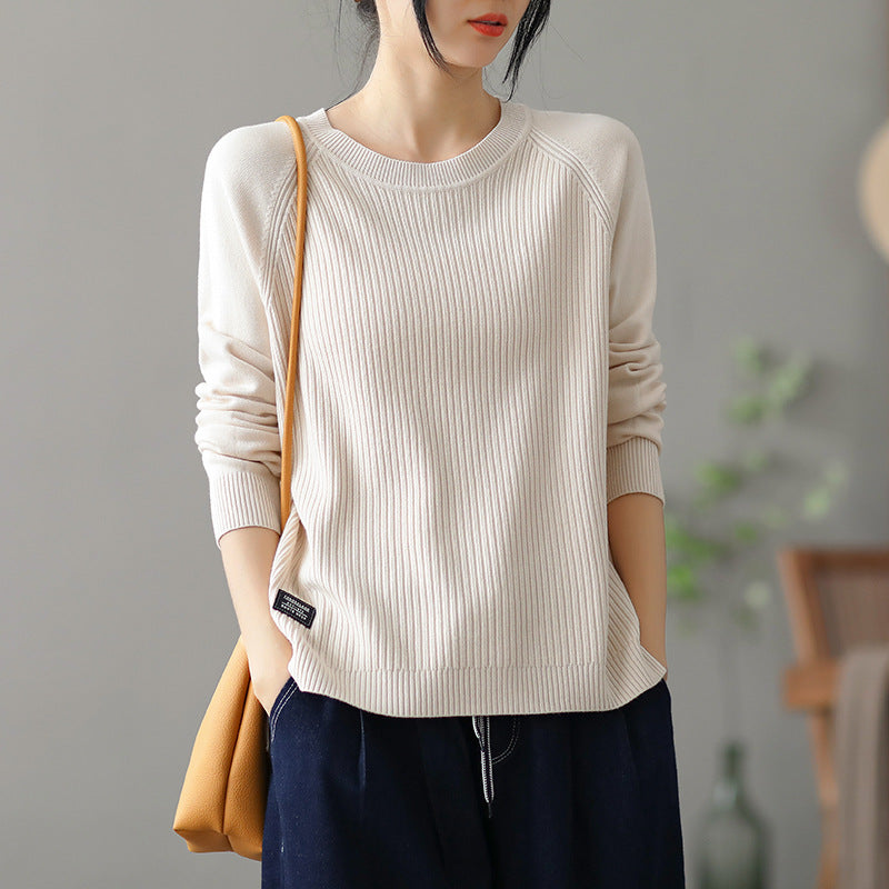 Casual ribbed knit pullover for women with side pockets Lune London