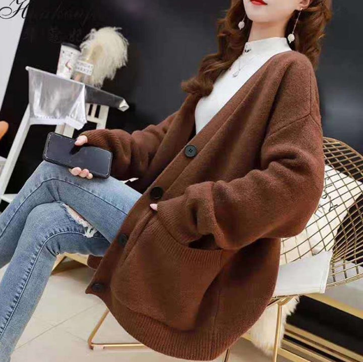 Fashion knit jacket for ladies with a soft material and an innovative cut Lune London