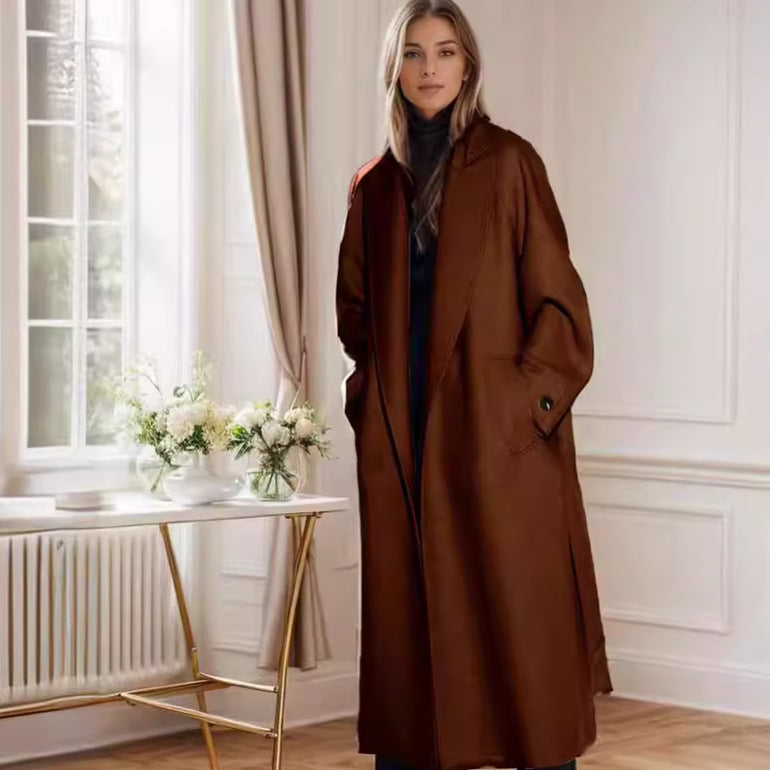 Ladies elegant duster coat with spacious pockets and modern cut Lune London