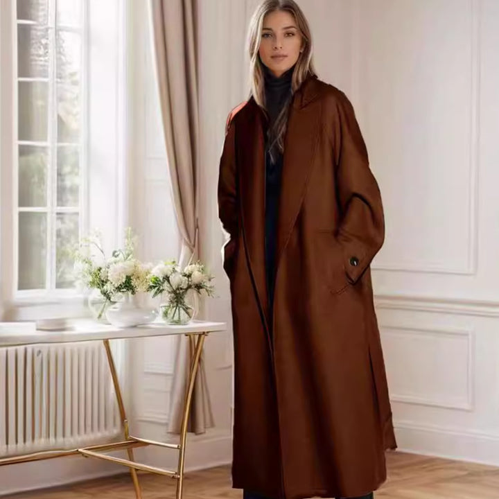 Ladies elegant duster coat with spacious pockets and modern cut Lune London