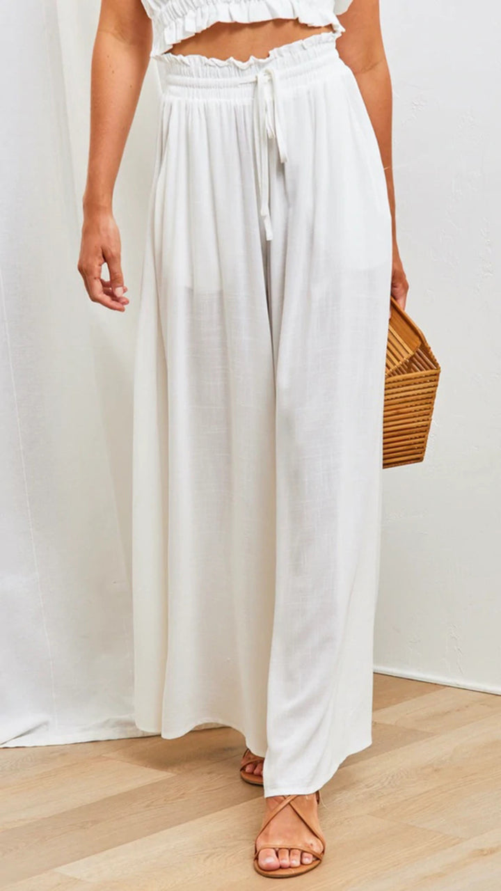 Wide Palazzo pants for women with elastic waist and practical side pockets Lune London