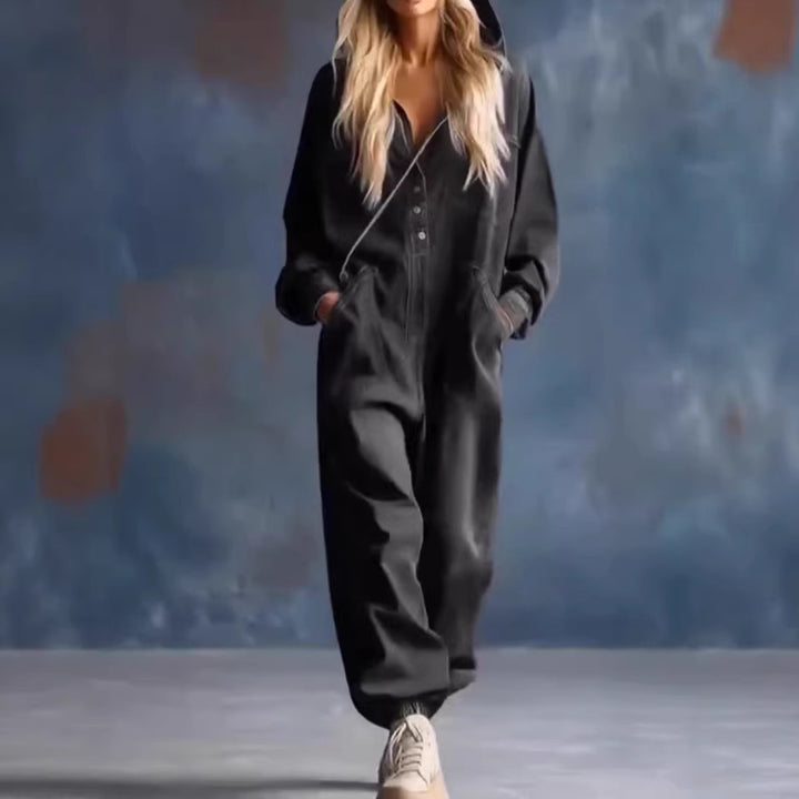 Combinaison en denim décontractée pour femmes avec capuche et poches pratiques Chic & Stil