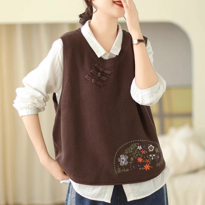 Knitted sweater for women with decorative embroidery Lune London