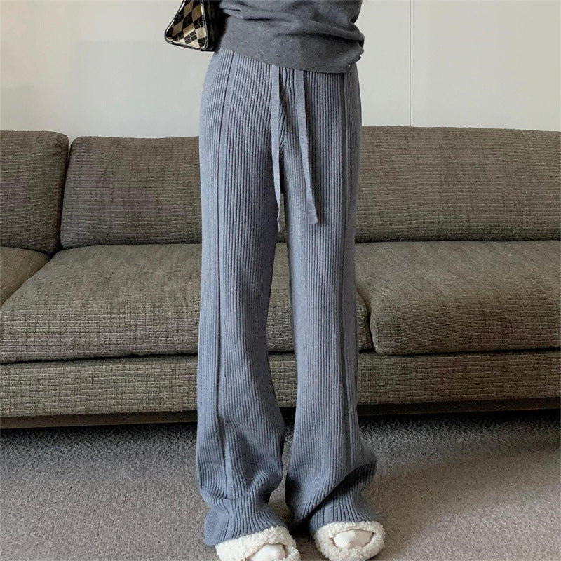 Pantalon plissé pour femme avec taille haute et ceinture ajustable Chic & Stil