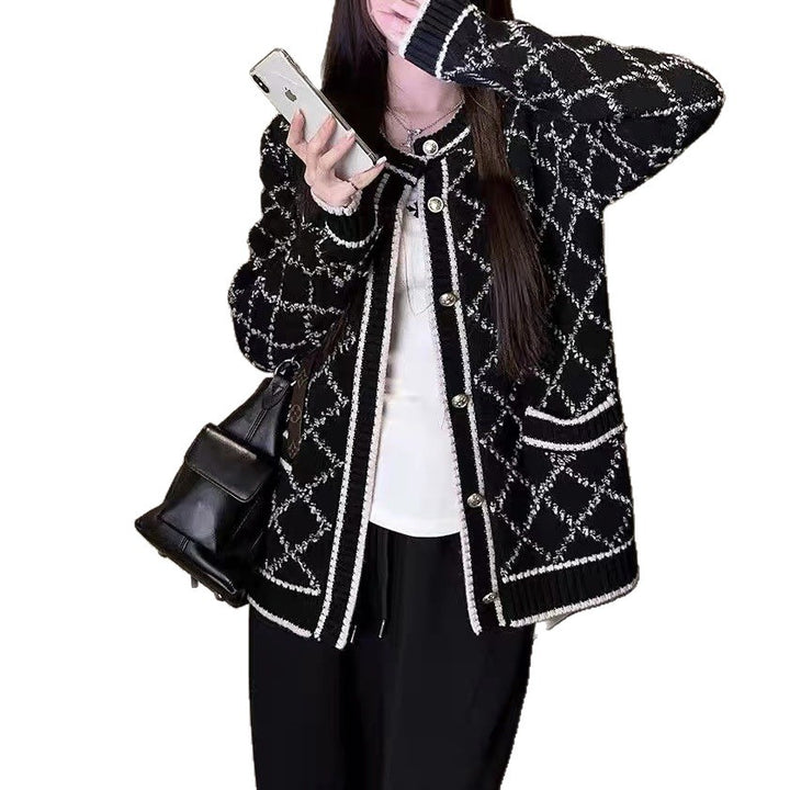 Women's knitted jacket with decorative pattern and pockets Lune London