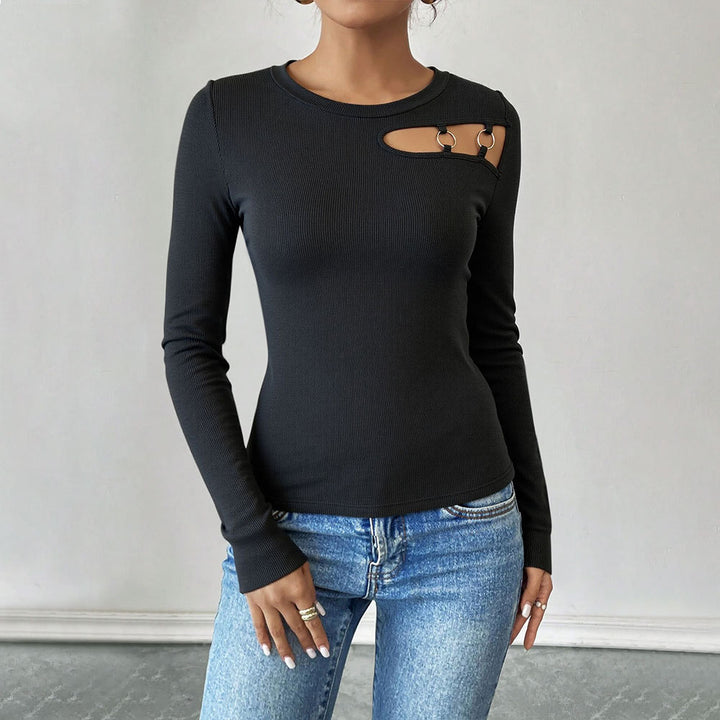 Chemise à manches longues pour femmes avec design asymétrique à découpes et détails de bague à la mode Chic & Stil