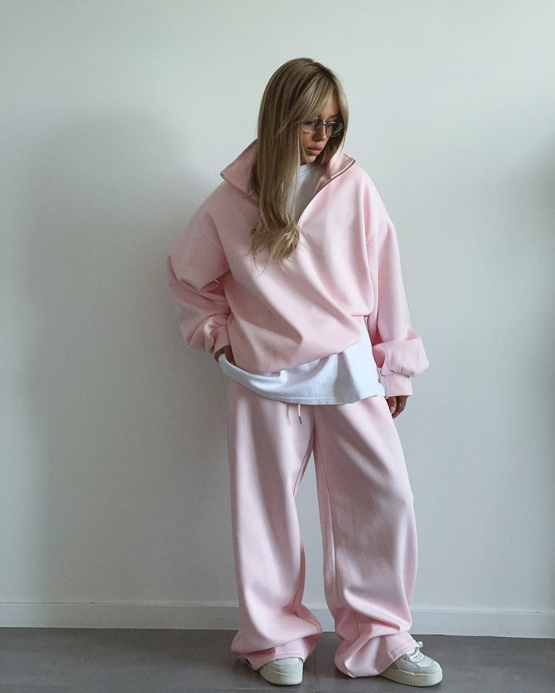 Ladies soft sweatshirt with high collar and relaxed fit Lune London
