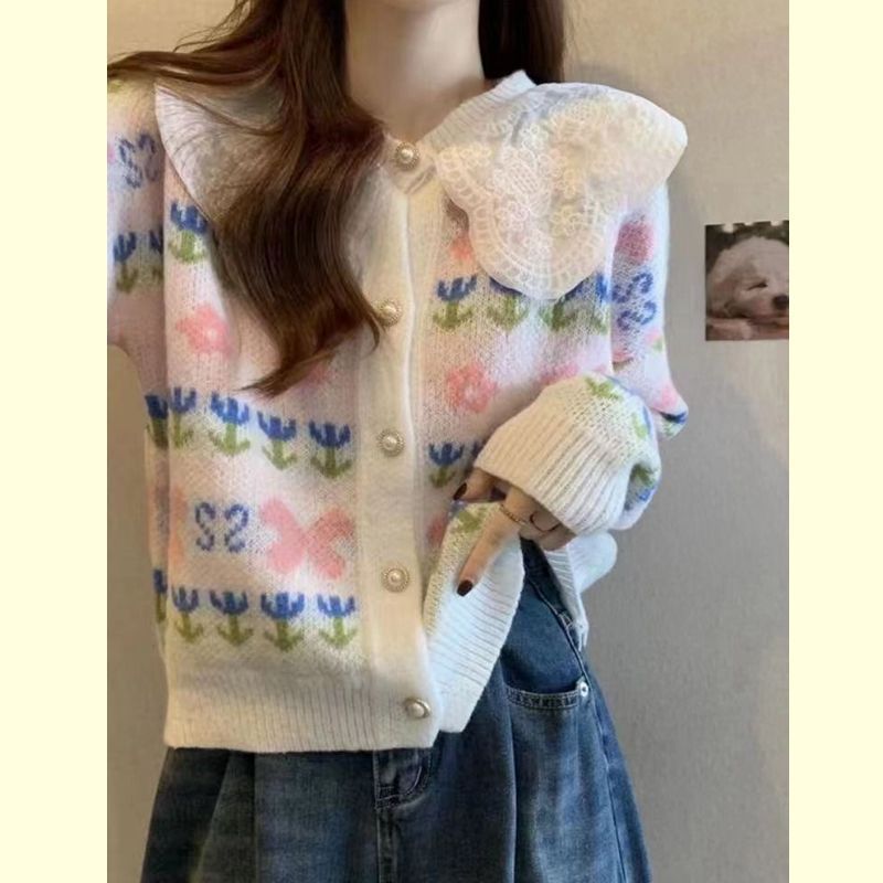 Cardigan femme avec motifs floraux et grand col Chic & Stil