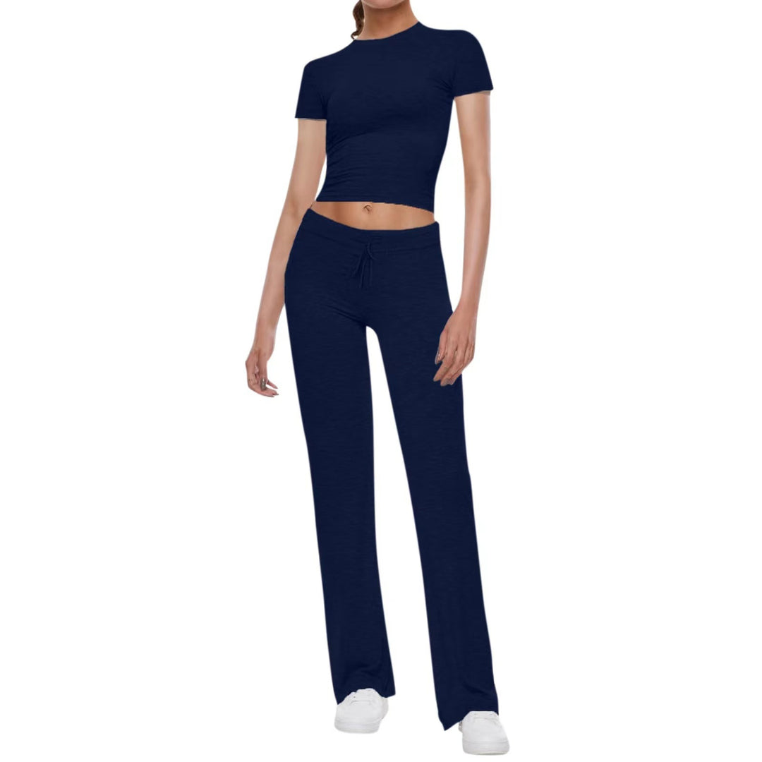 Women's sports set consisting of a crop top and wide pants Lune London