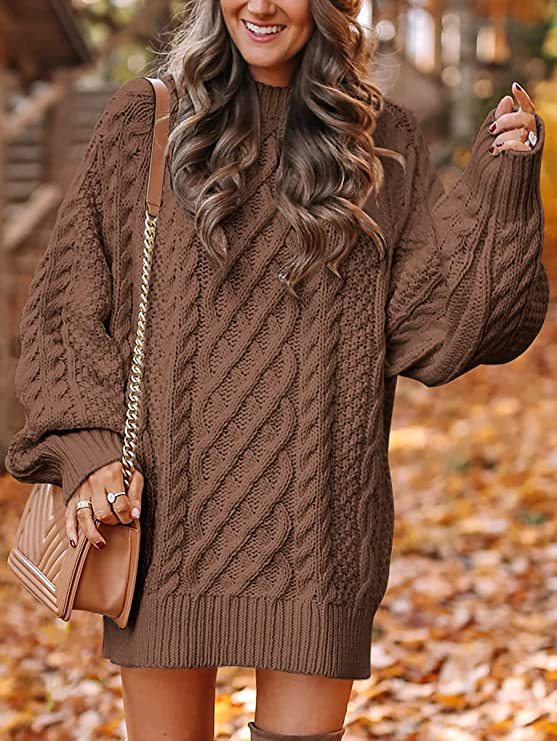 Chunky knit sweater for women with dropped shoulders and elegant cable knit pattern Lune Londonl