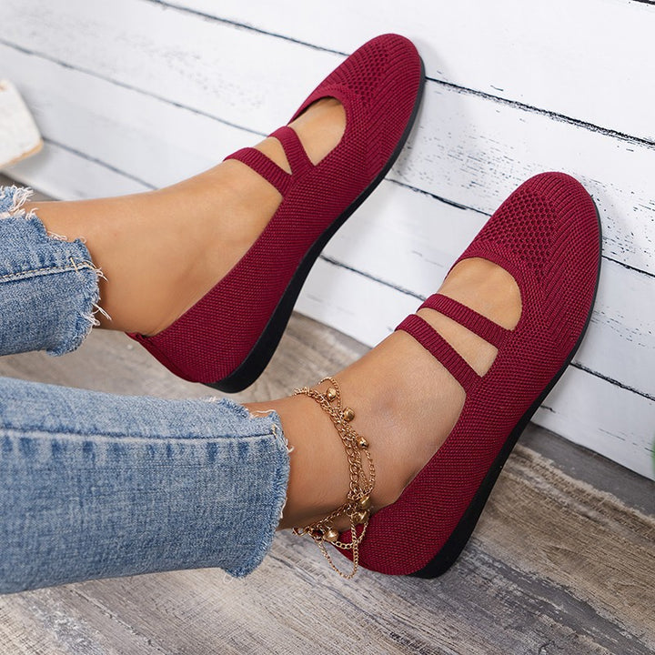 Comfortable ballet flats for women in breathable mesh material with adjustable straps Lune London