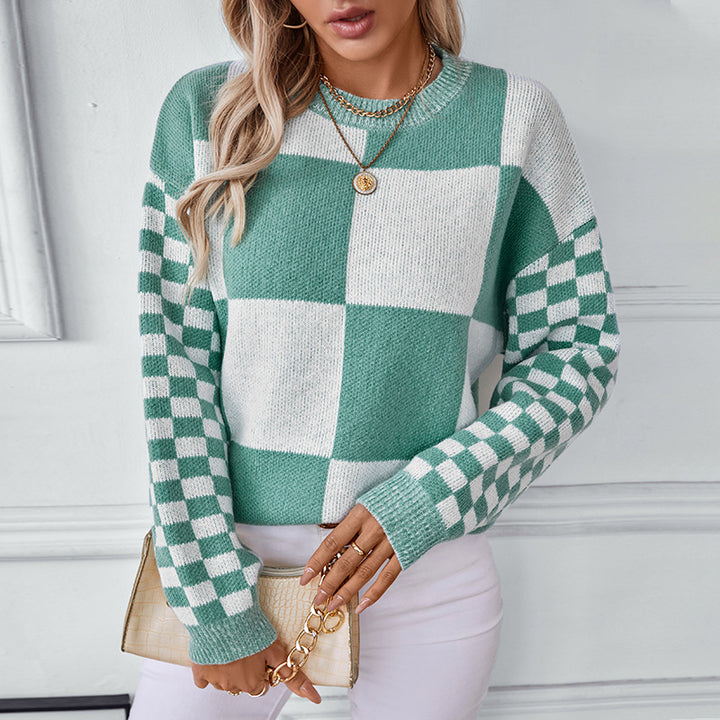 Trendy women's sweater with plaid pattern and relaxed fit Lune London
