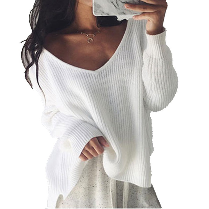 Oversized knitted sweater for women with a loose fit and casual design Lune London