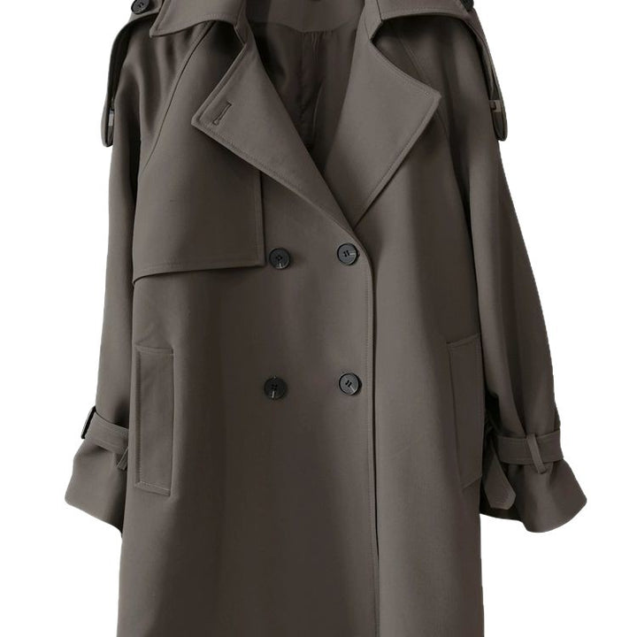 Manteau trench féminin à la mode avec design texturé Chic & Stil