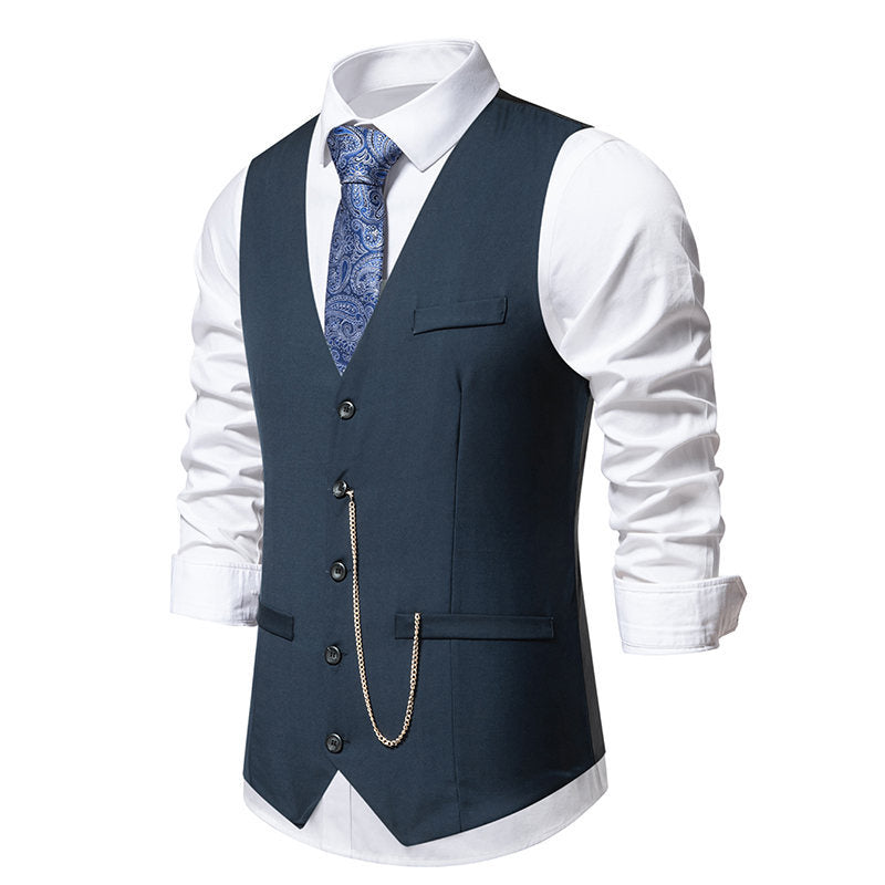 Elegant suit vest for men with a classic design and modern accents Lune London