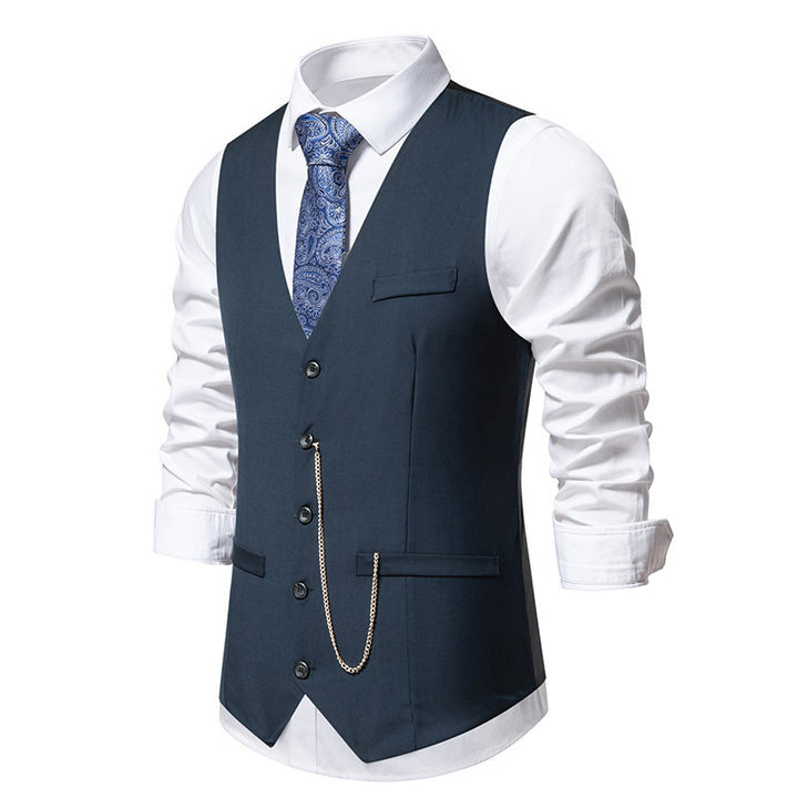Elegant suit vest for men with a classic design and modern accents Lune London