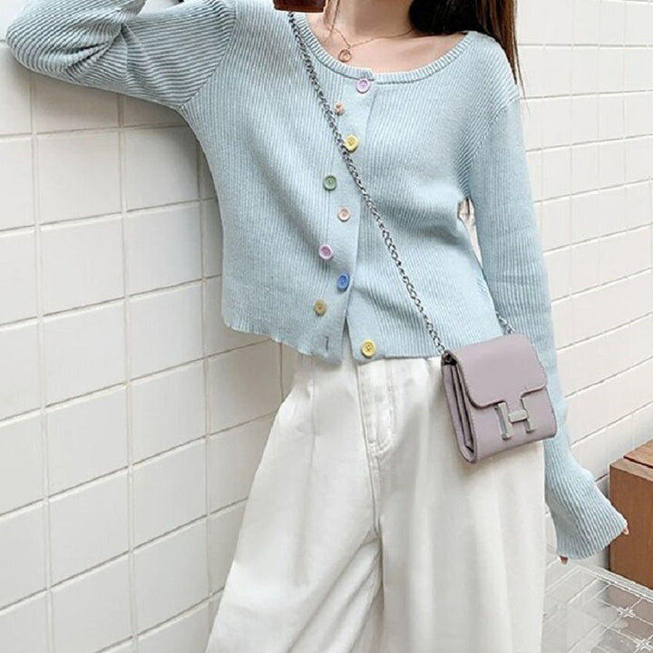 Fine knit jacket for women with colorful buttons and crew neck Lune London