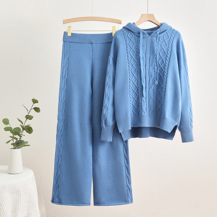 Lune London casual knitted loungewear set for women with hood and wide legs