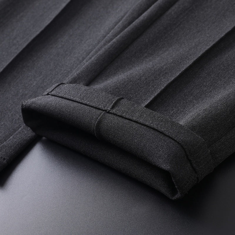 Elegant men's suit trousers with a slim fit and side pockets Lune London