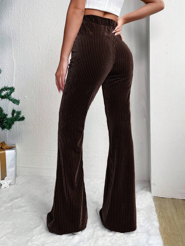 Women Elegant and Comfortable Satin Pants with Vertical Stripes Lune London