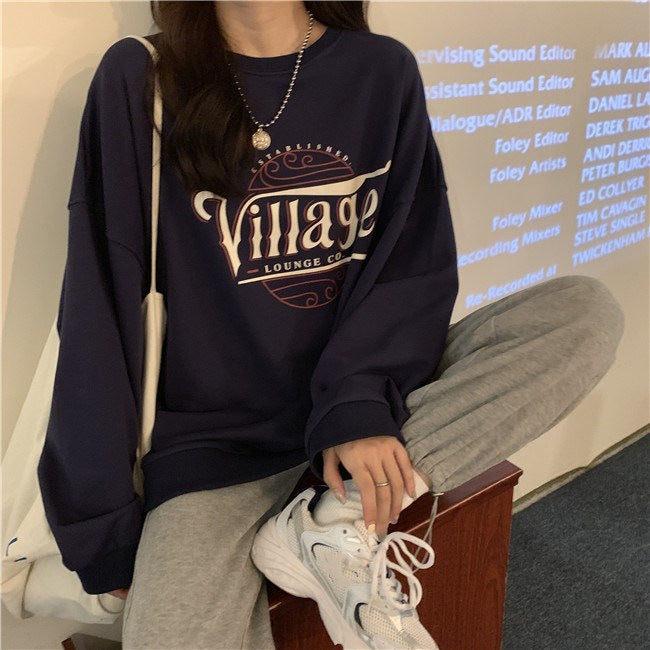 Women's casual oversized sweater with creative print and comfortable, breathable materials