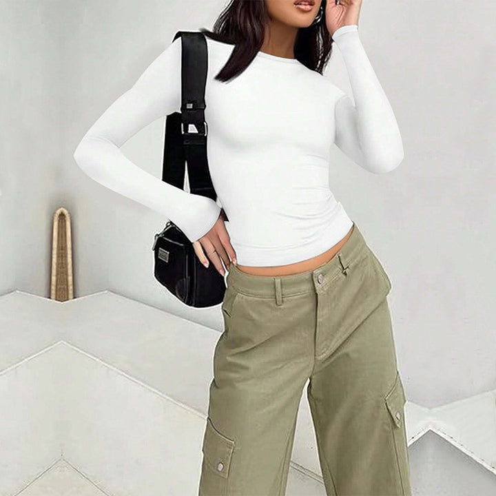 Chemise basique à manches longues pour femmes avec un élégant col rond Chic & Stil