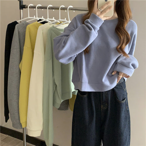 Women's casual cropped sweater made of soft cotton blend with stylish round neckline Lune London