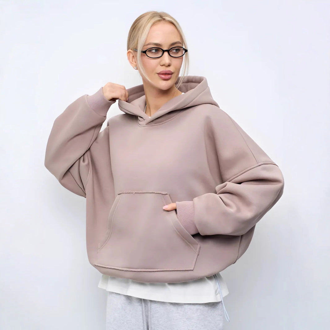 Women's oversized hoodie with kangaroo pocket and elastic cuffs