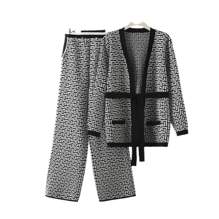 Casual knit loungewear set for women with geometric pattern Lune London